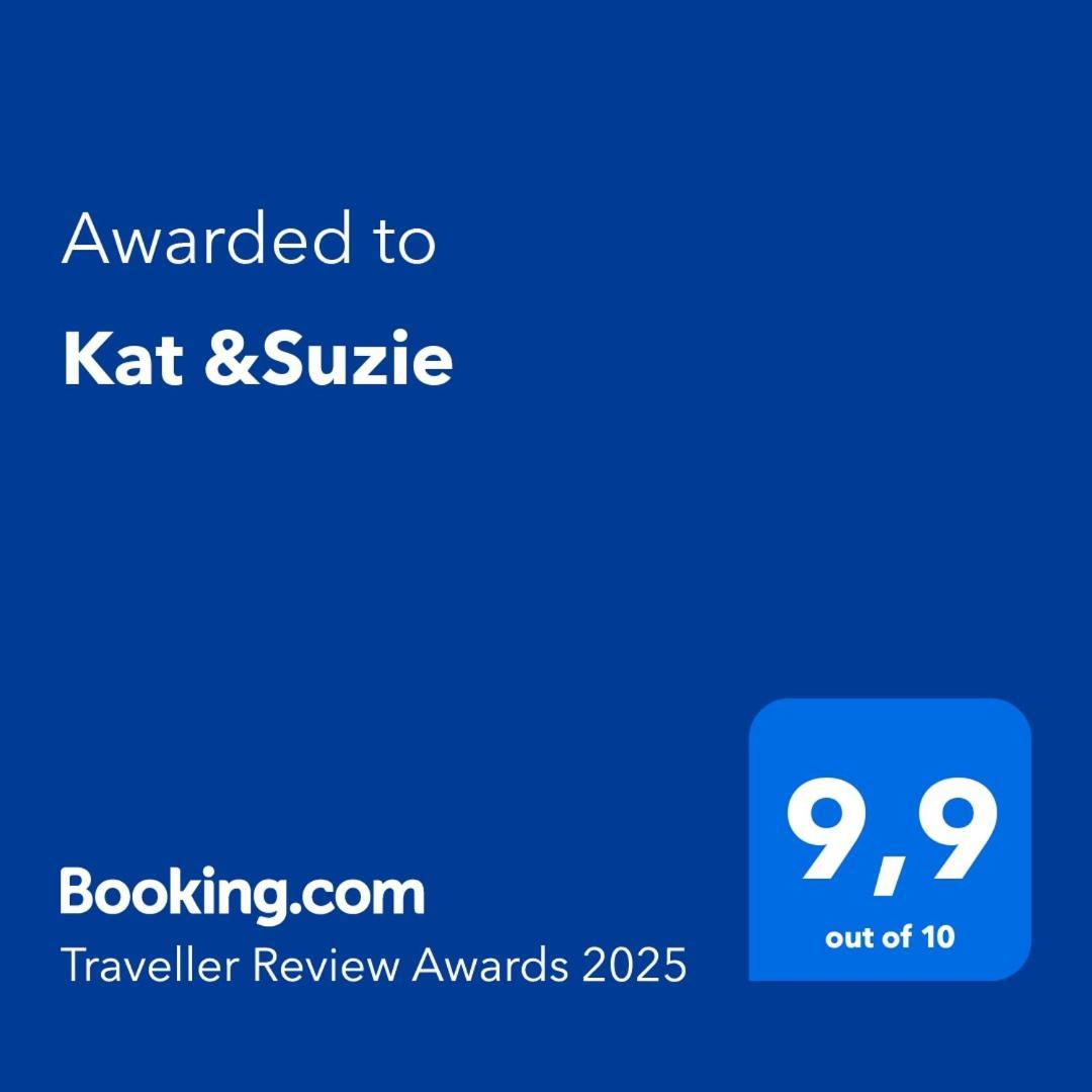 Kat &suzie
